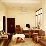 Roomshala 125 Hotel Maharaja -Vishwavidyalaya