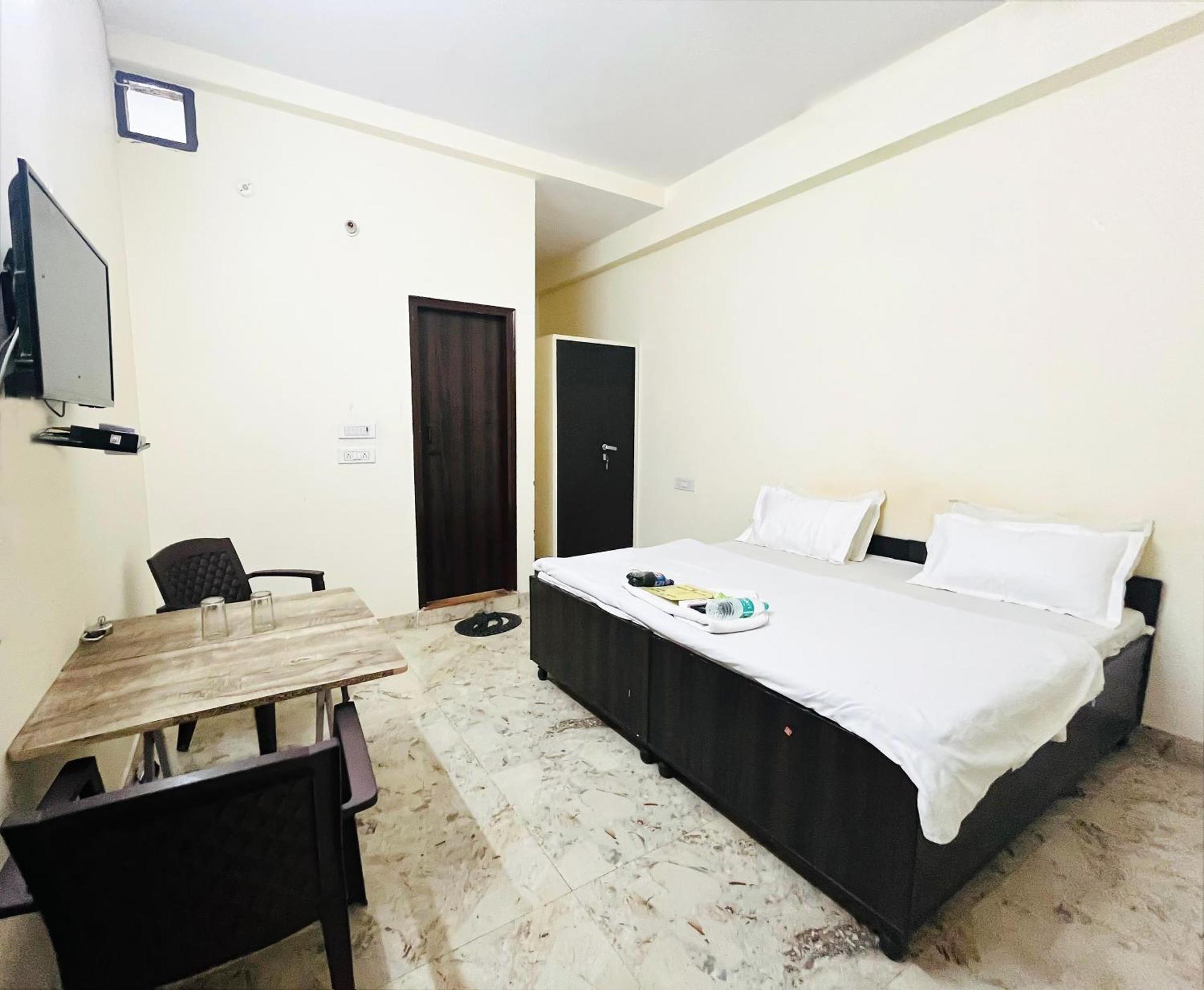 Roomshala 125 Maharaja -vishwavidyalaya 3* New Delhi