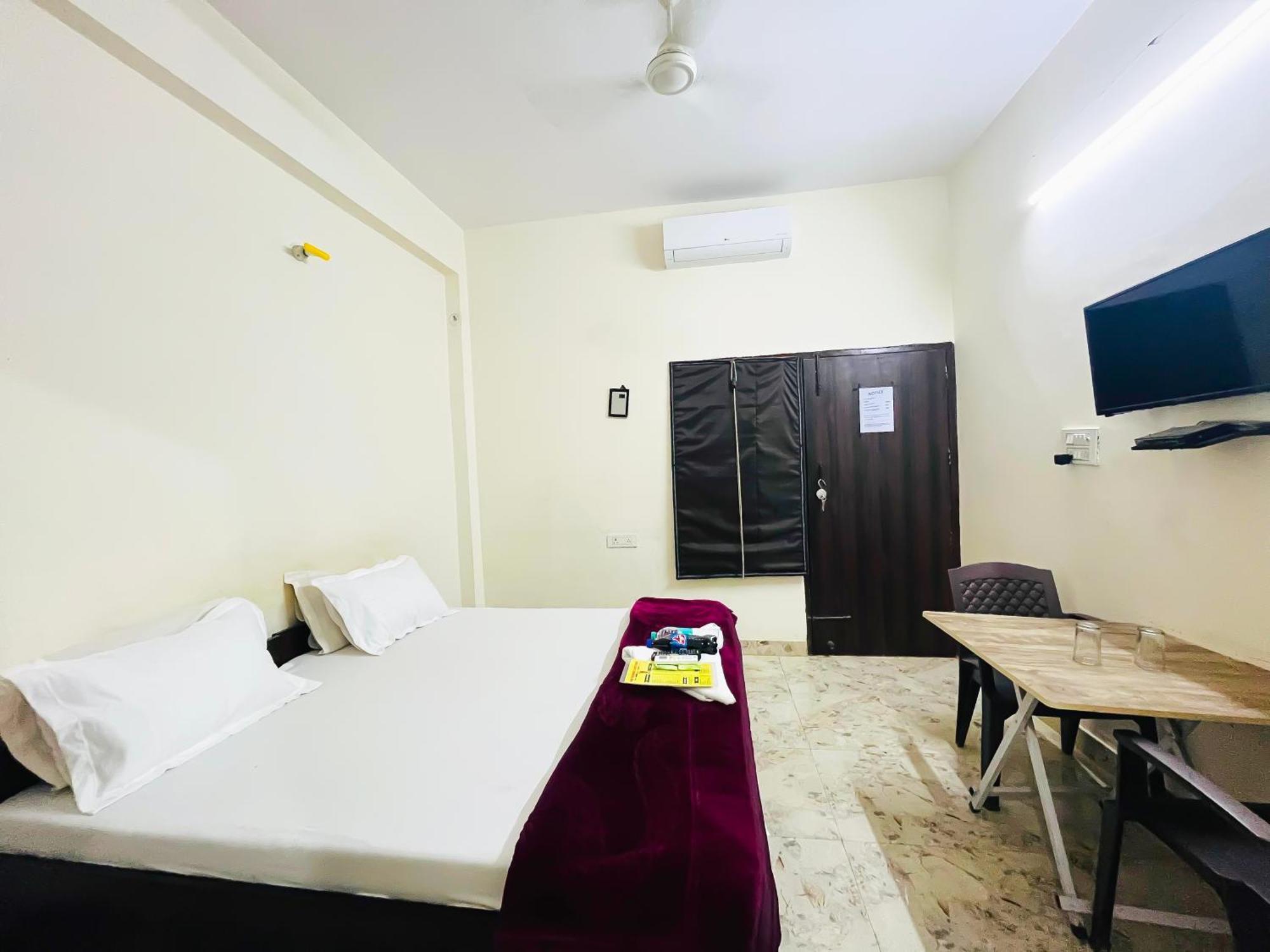 Roomshala 125 Maharaja -vishwavidyalaya Hotel New Delhi